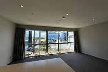 17/143 Carlton Gore Road, Newmarket