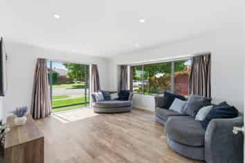 278 Southfield Drive, Lincoln