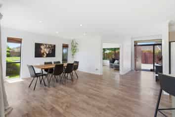 278 Southfield Drive, Lincoln