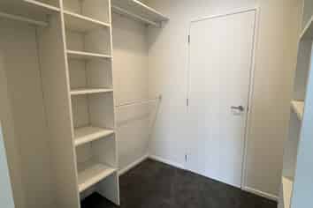 34 Ara Mara Hua, Henderson