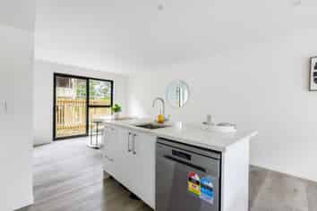 34 Ara Mara Hua, Henderson