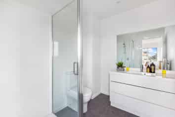 34 Ara Mara Hua, Henderson