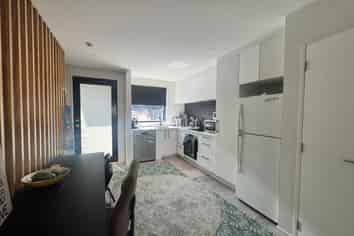 34 Ara Mara Hua, Henderson