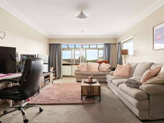 2/151 Moana Street, Rosedale