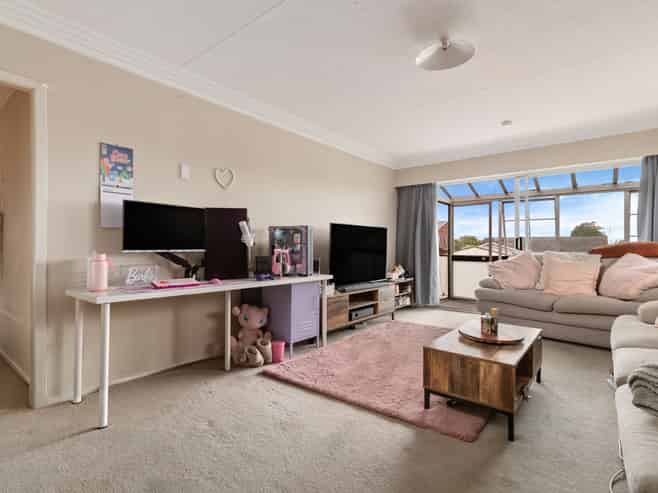 2/151 Moana Street, Rosedale