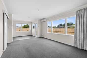 51 Clarence Cox Crescent, Pirimai