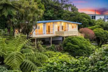 21A David Crescent, Karori