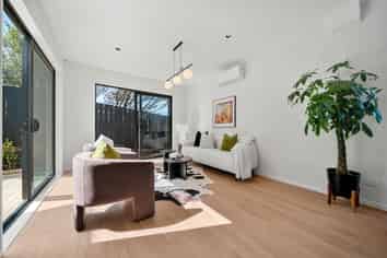 34B  Ian Sage Avenue, Torbay