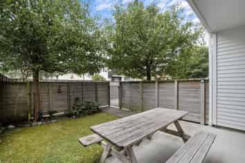 11/59 The Parade, Island Bay