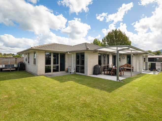15 Uretara Drive, Katikati