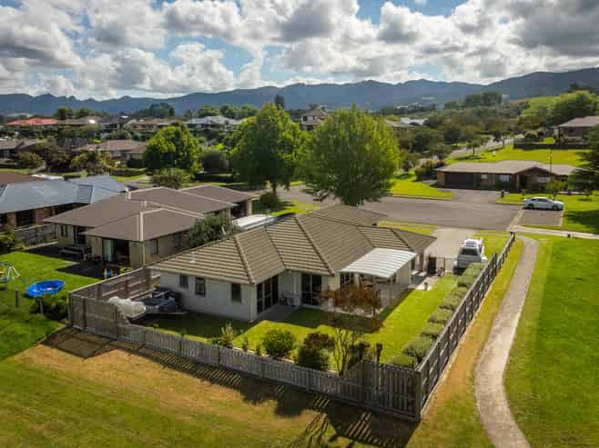 15 Uretara Drive, Katikati