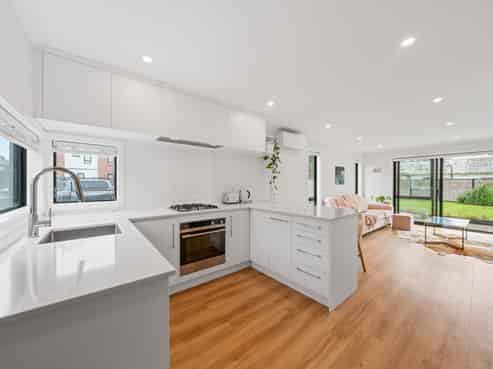 17 Reakes Crescent, Wallaceville