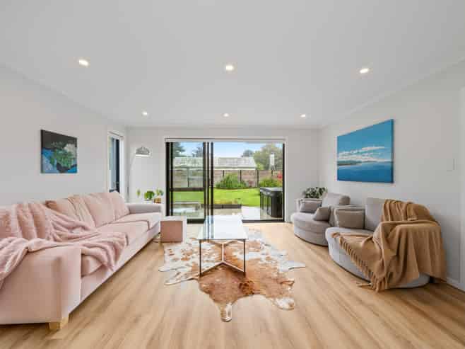 17 Reakes Crescent, Wallaceville