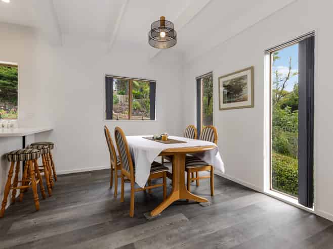 67 Daffodil Street, Titirangi