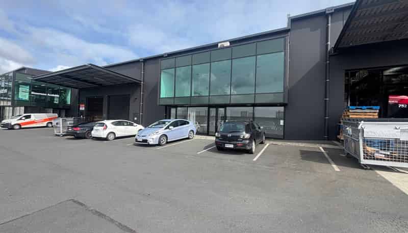 2/5 Northside Drive, Westgate