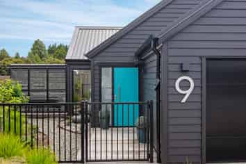 9 Koiora Lane, Long Bay