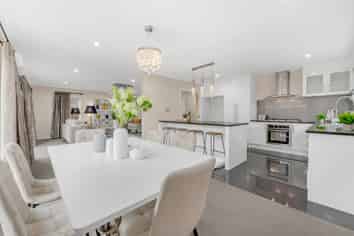 36 Dromoland Drive, Flat Bush