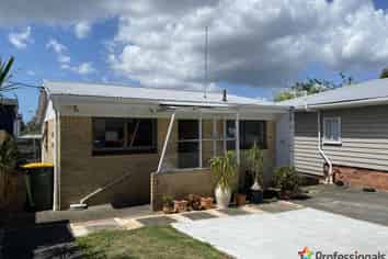 2/85A station Road, Papatoetoe