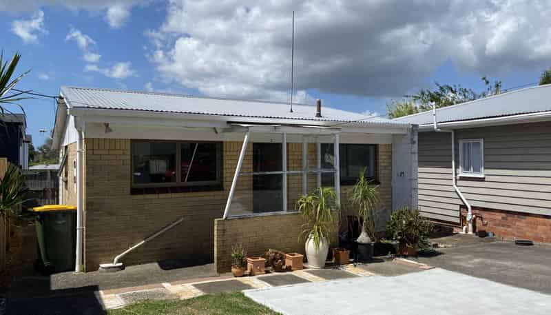 2/85A station Road, Papatoetoe