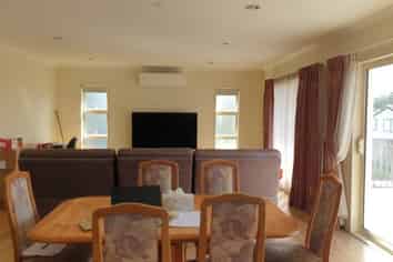 140 Oak Tree Ave , Browns Bay