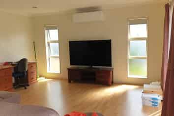 140 Oak Tree Ave , Browns Bay