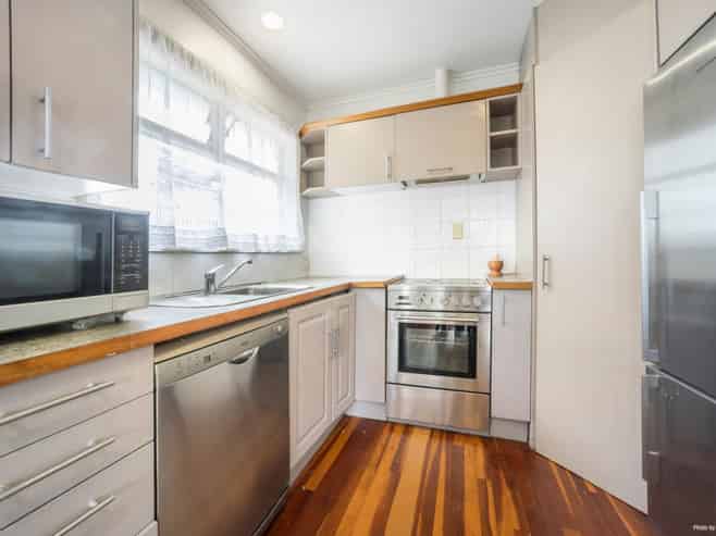 160 Glengarry Road, Glen Eden