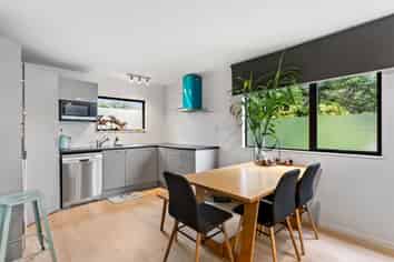 37 Torino Street, Point England