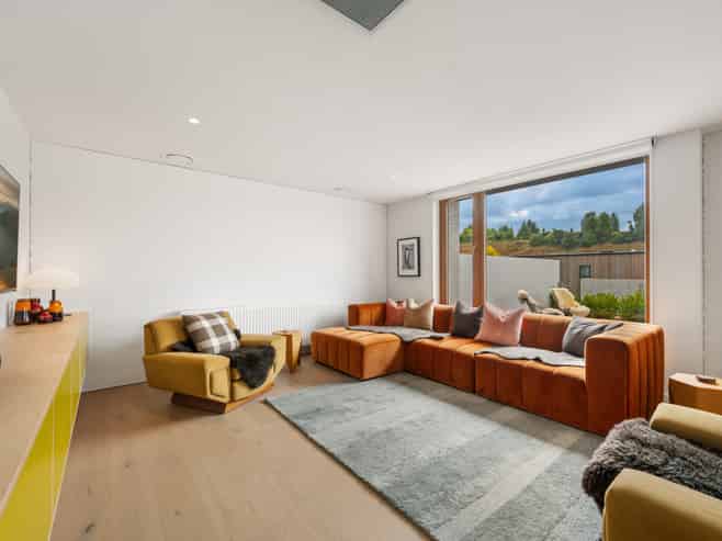 6 Fern Burn Close, Wanaka