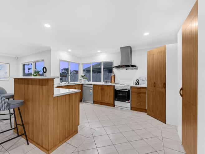 45 Oakridge Way, Northpark