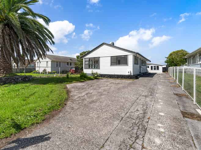 46 Caravelle Close, Mangere