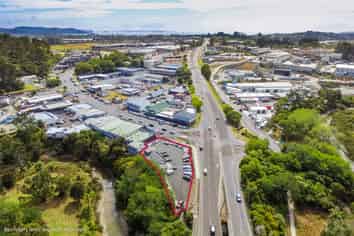 Prime Corner Yard in Silverdale 