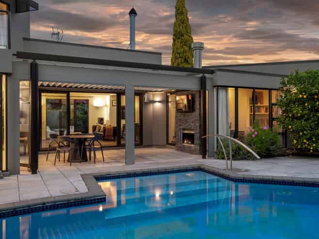 8 Harrods Court, Fendalton