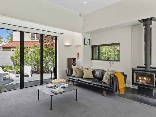 8 Harrods Court, Fendalton