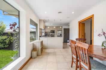 10 Neale Avenue, Stoke