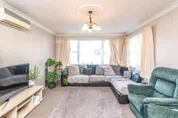 1 Hodge Place , Aramoho