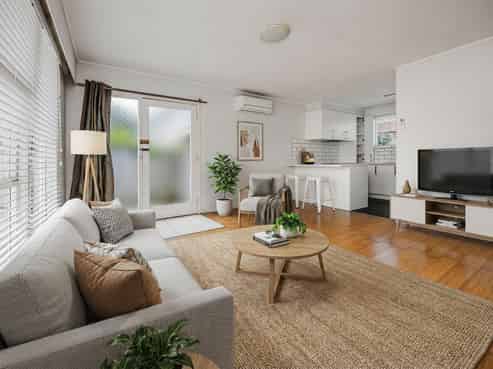 2/8 James Road, Manurewa