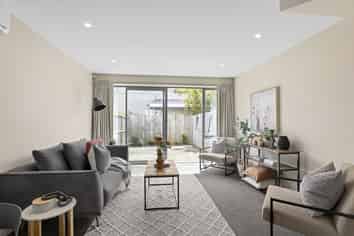 9/2 Stone Street, Miramar