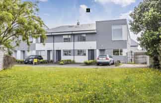 9/2 Stone Street, Miramar