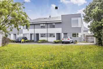 9/2 Stone Street, Miramar