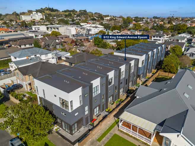 5/12 King Edward Avenue, Epsom