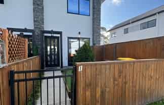 1/83 Vodanovich Rd, Te Atatu South