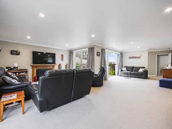 14B Mayne Place, Snells Beach