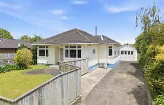 202 Vogel Street, Roslyn