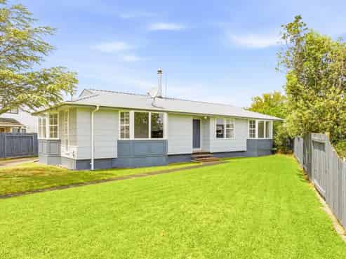 52 Acacia Street, Kelvin Grove