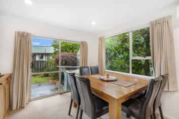 13 Hillier Place, Allenton