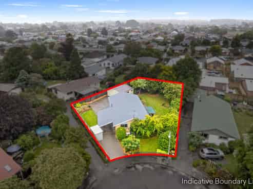 13 Hillier Place, Allenton