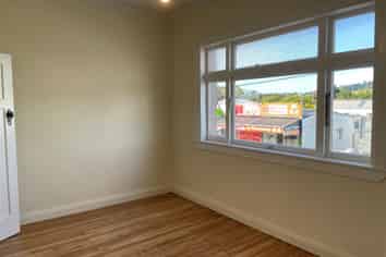 Profile on Sandringham Road