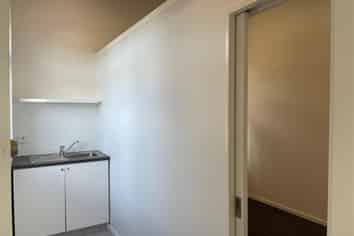 Profile on Sandringham Road