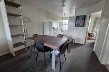 2/93 Scott Street, Burleigh