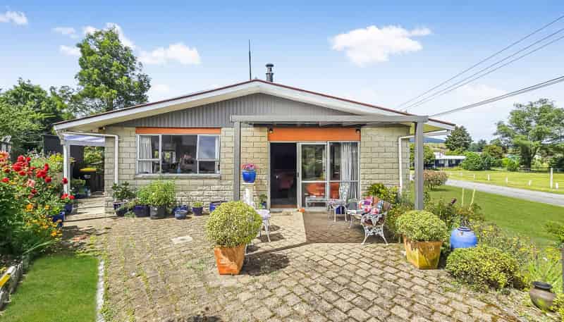 7 Crampton Road, Reefton